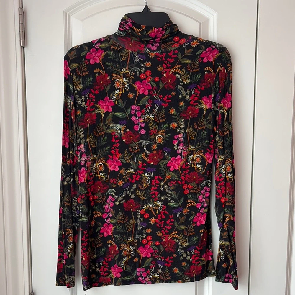 Tahari Black Floral Mockneck Top - Picture 2 of 8